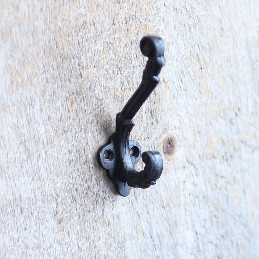 Petit crochet victorien noir