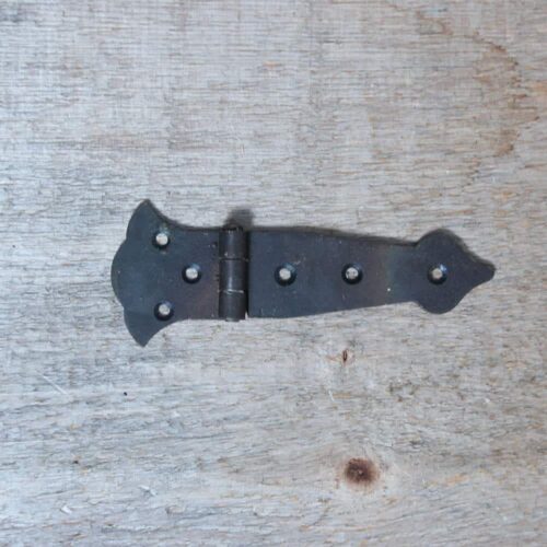 Penture à bande papillon antique