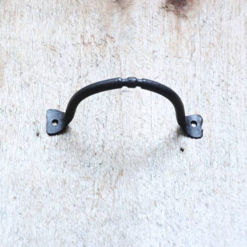 Poignée en fer forgé décorative